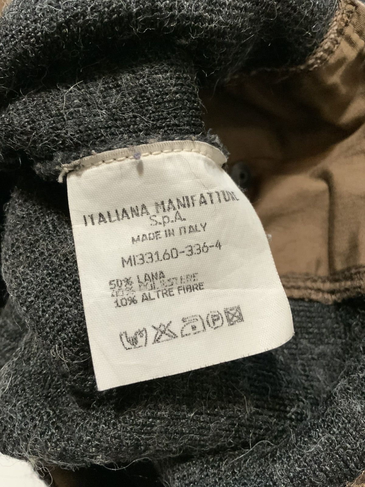 Gianfranco Ferre Vintage Ferre Italy Fuzzy Wool Henley Pullover Sweater Size US M / EU 48-50 / 2 - 7 Thumbnail