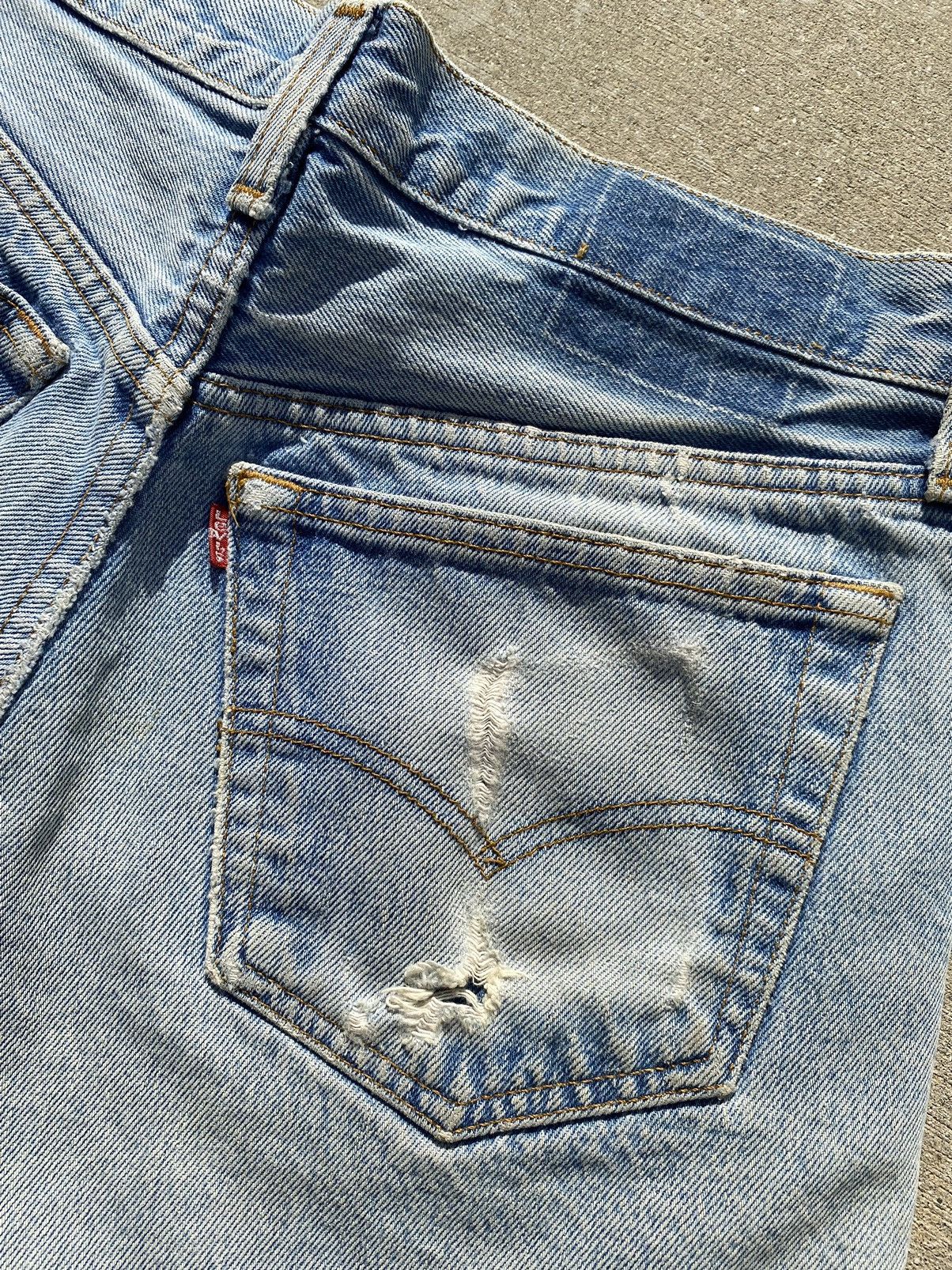Levi's × Vintage VINTAGE Levi’s Cut Short Shorts Size 30" / US 8 / IT 44 - 3 Thumbnail