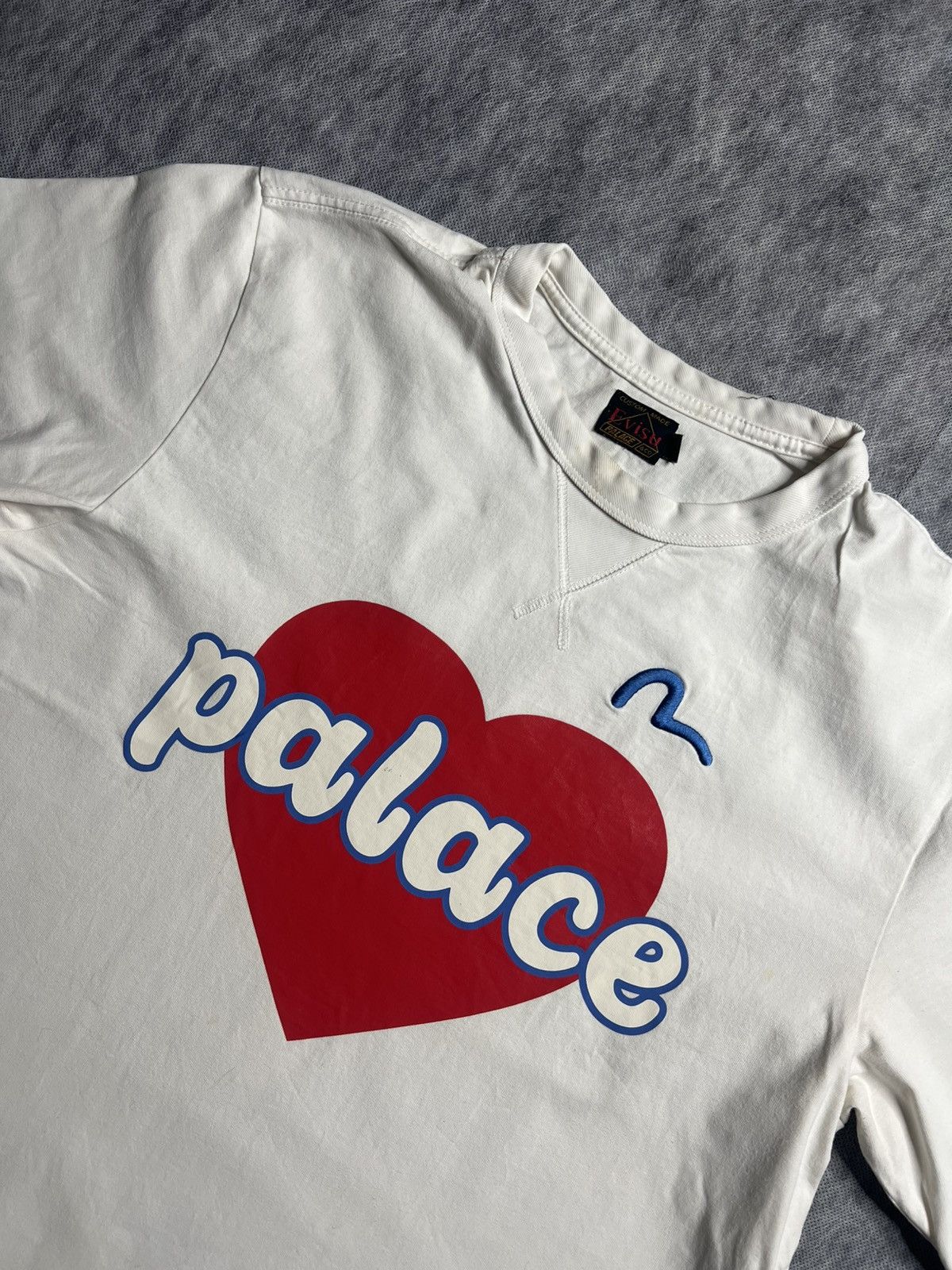 Evisu × Palace PALACE EVISU HEART T-SHIRT (WHITE) Size US L / EU 52-54 / 3 - 3 Thumbnail