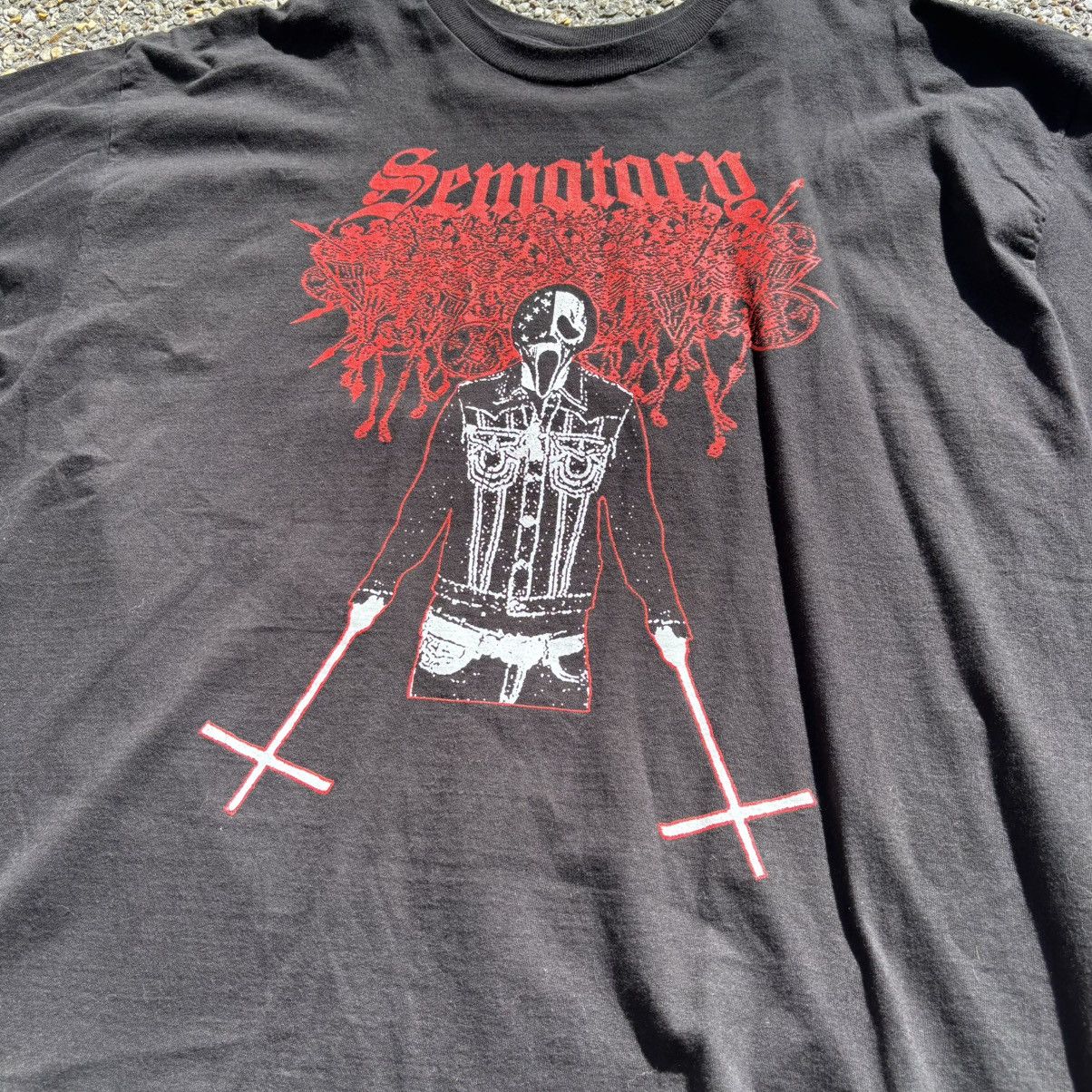 Haunted Mound Sematary Holding Crosses Shirt Size US XXL / EU 58 / 5 - 2 Thumbnail
