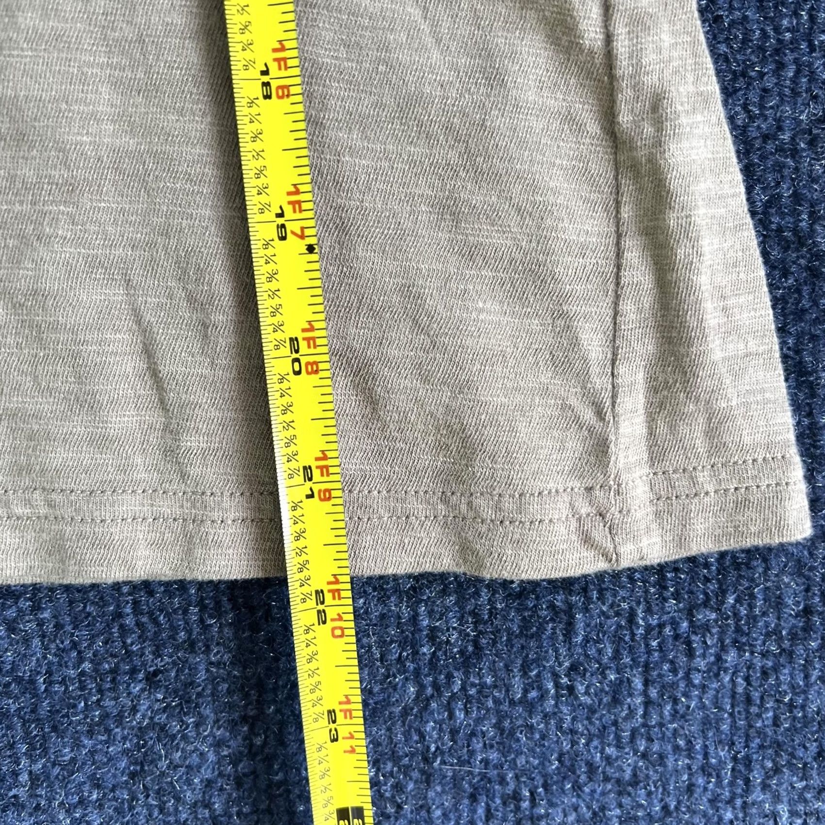 Banana Republic Banana Republic Shirt Womens Medium Beige Guide Logo Sleeveless Tank Tee T-Shirt Size M / US 6-8 / IT 42-44 - 5 Thumbnail