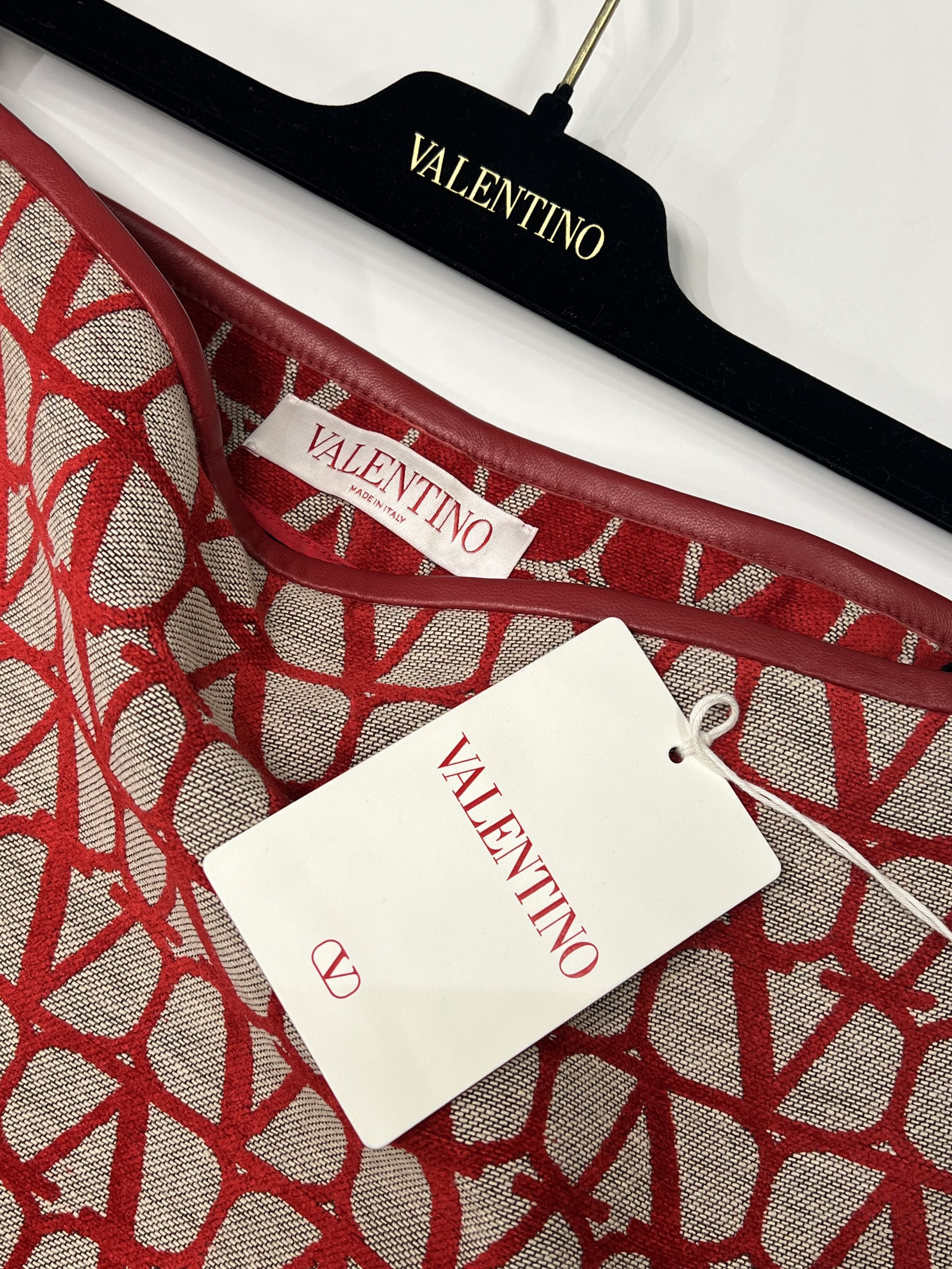 Valentino Vlogo mini skirt Valentino Garavani Size 26" / US 2 / IT 38 - 5 Thumbnail