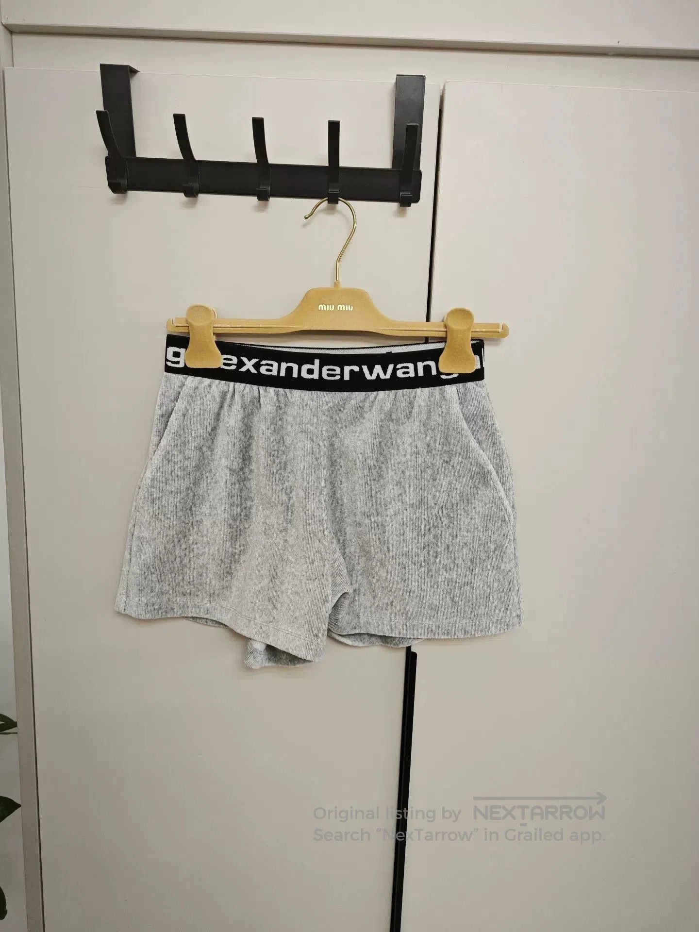 Alexander Wang Alexander Wang Gray XXS Shorts. Size 22" - 1 Thumbnail