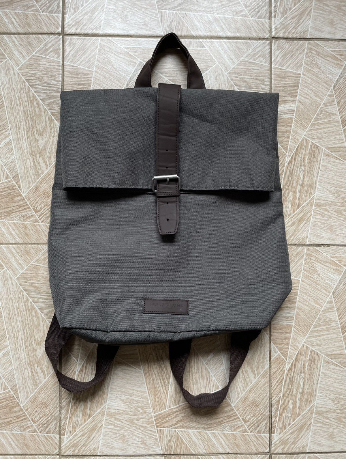 Issey miyake parfums bag hotsell