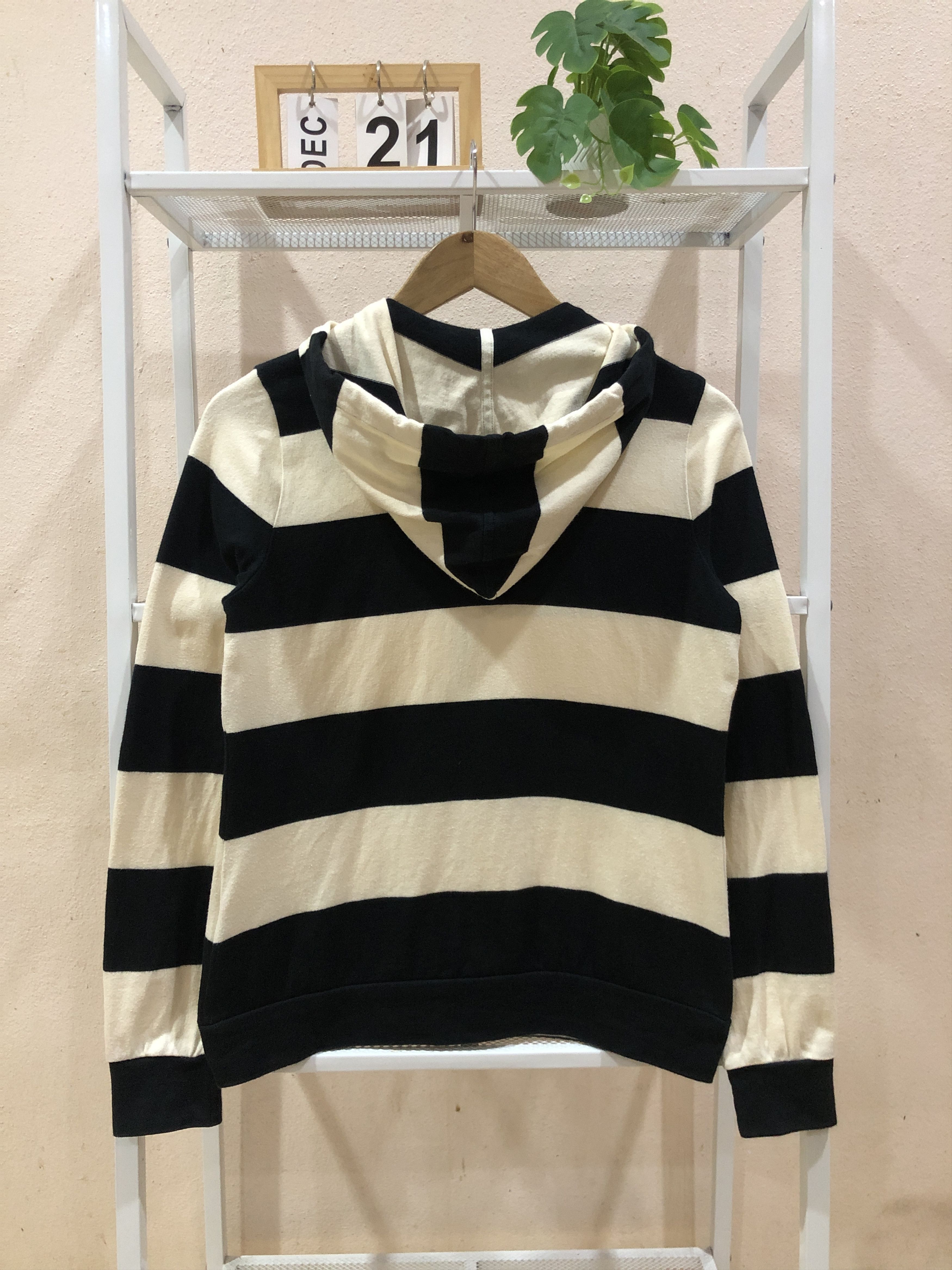 Burberry Burberry Blue Label Striped Zip Up Hoodie Size M / US 6-8 / IT 42-44 - 2 Thumbnail