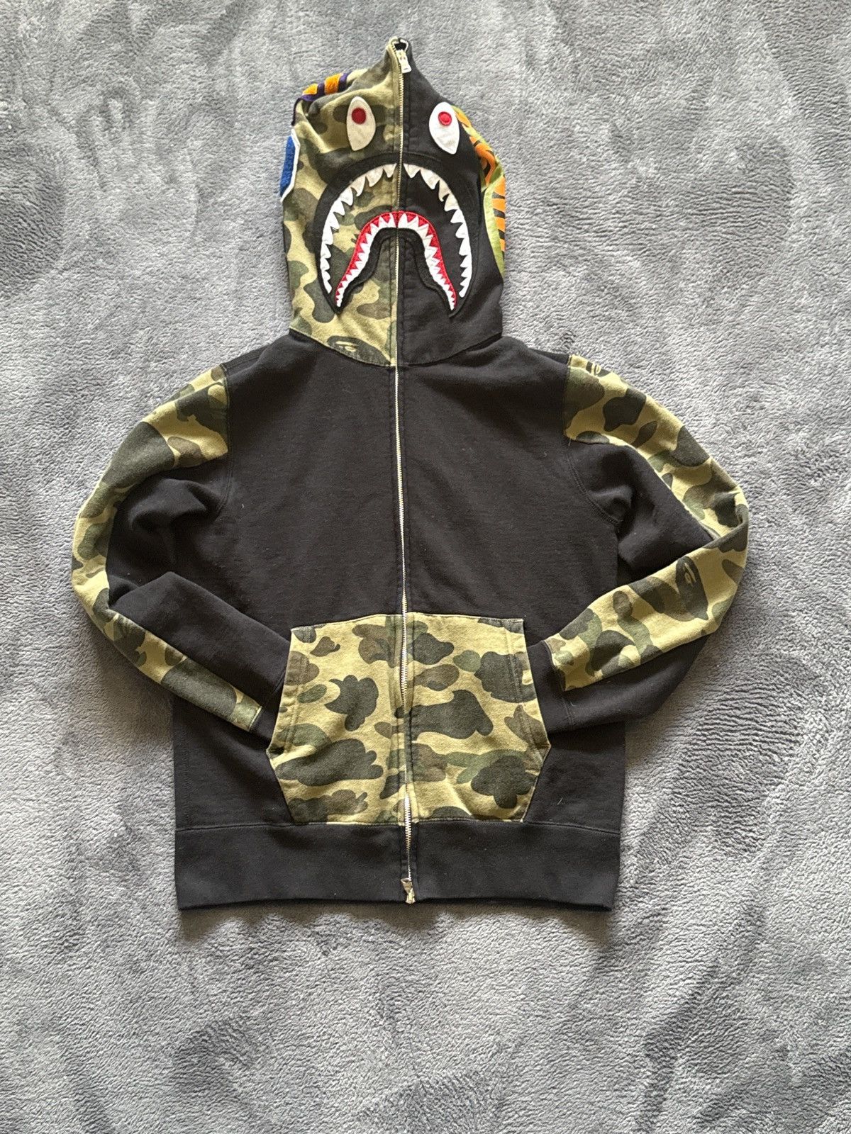 Bape Half Camo Half Black Bathing Ape Size US M / EU 48-50 / 2 - 1 Thumbnail