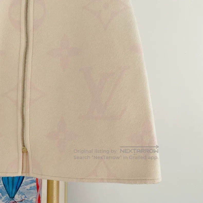Louis Vuitton Louis Vuitton Beige Sleeveless Sheepwool Dress Size XS / US 0-2 / IT 36-38 - 3 Thumbnail