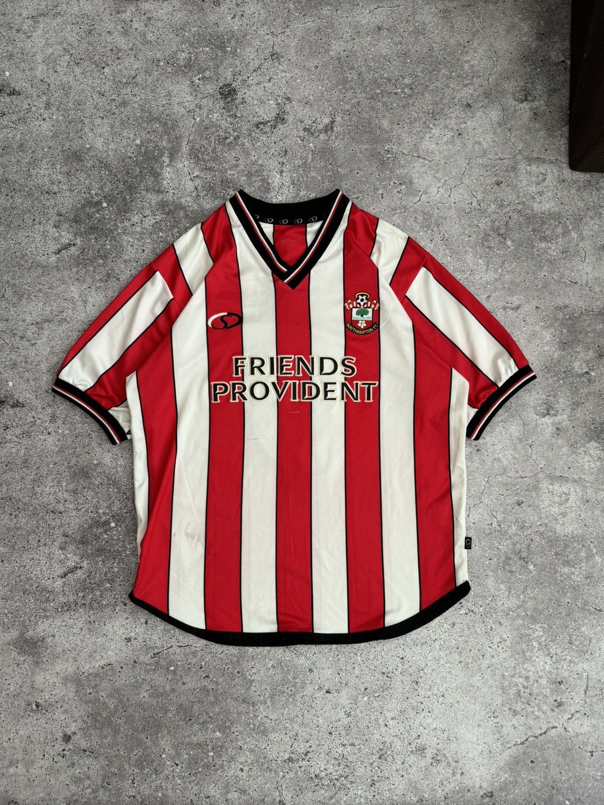 Vintage Vintage Southampton FC 9 LLOYD t-shirt jersey Size US L / EU 52-54 / 3 - 1 Thumbnail