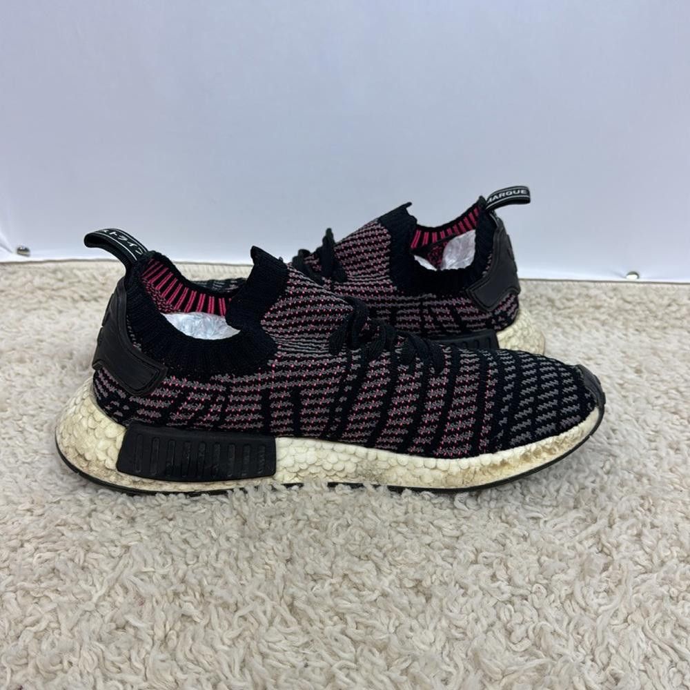 Adidas Adidas NMD R1 Black and Pink Sneakers Size 9 Men’s Size US 9 / EU 42 - 7 Thumbnail