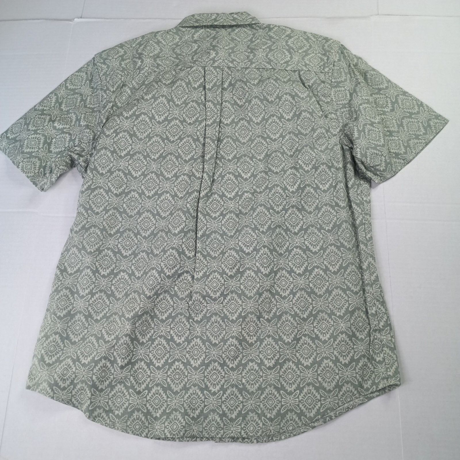 Chaps Chaps Seacoast Chambray Woven Shirt Mens L Green Aztec Print Size US L / EU 52-54 / 3 - 7 Thumbnail