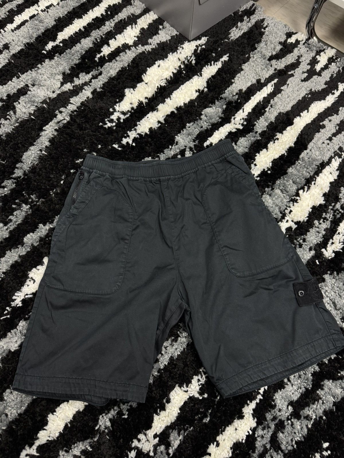 Stone Island Shadow Project Stone island shadow project shorts (navy) Size US 30 / EU 46 - 1 Thumbnail