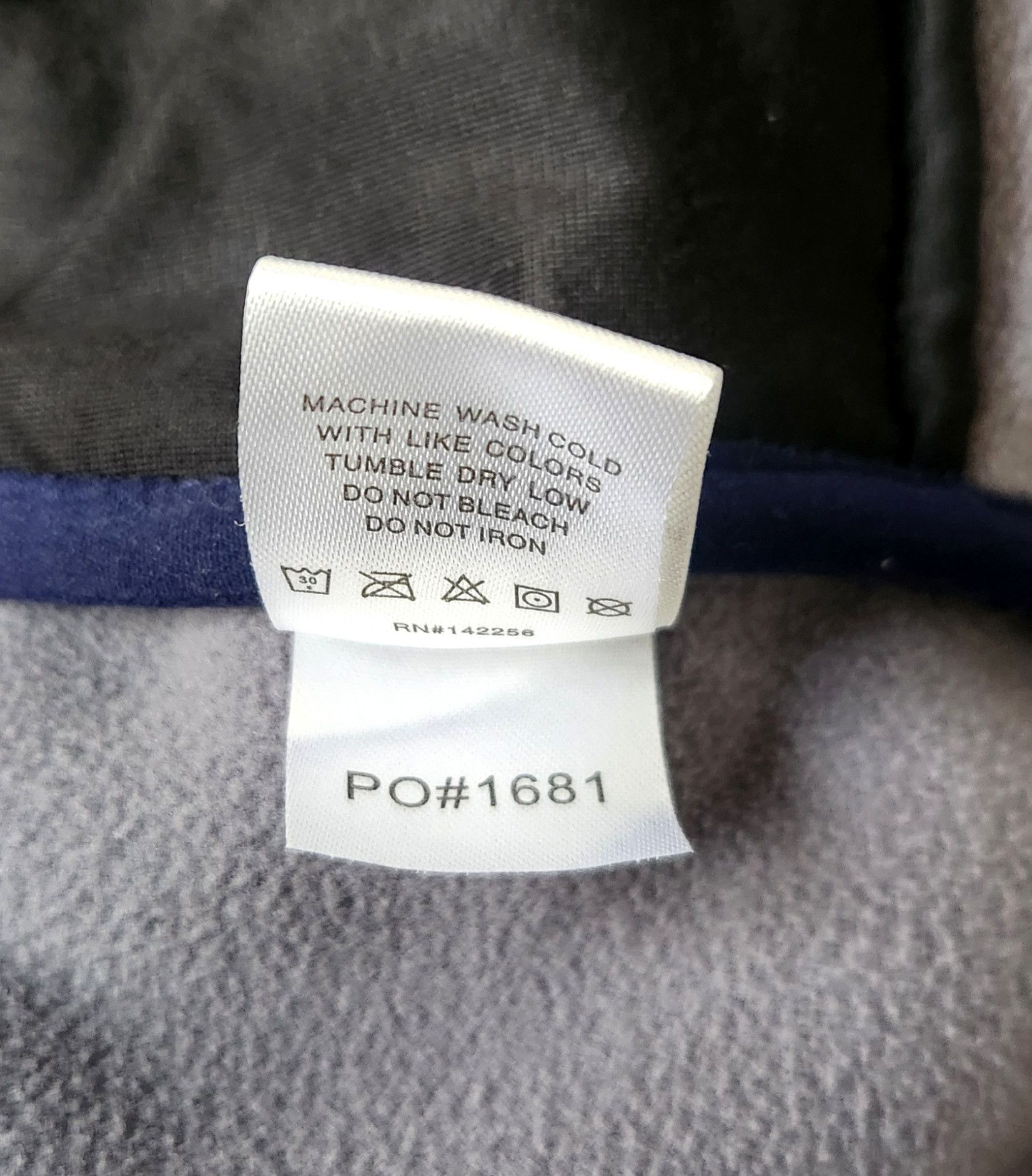 Other Figs Scrubs Selwyn Sherpa Jacket On-Shift Size Medium Size US M / EU 48-50 / 2 - 11 Thumbnail