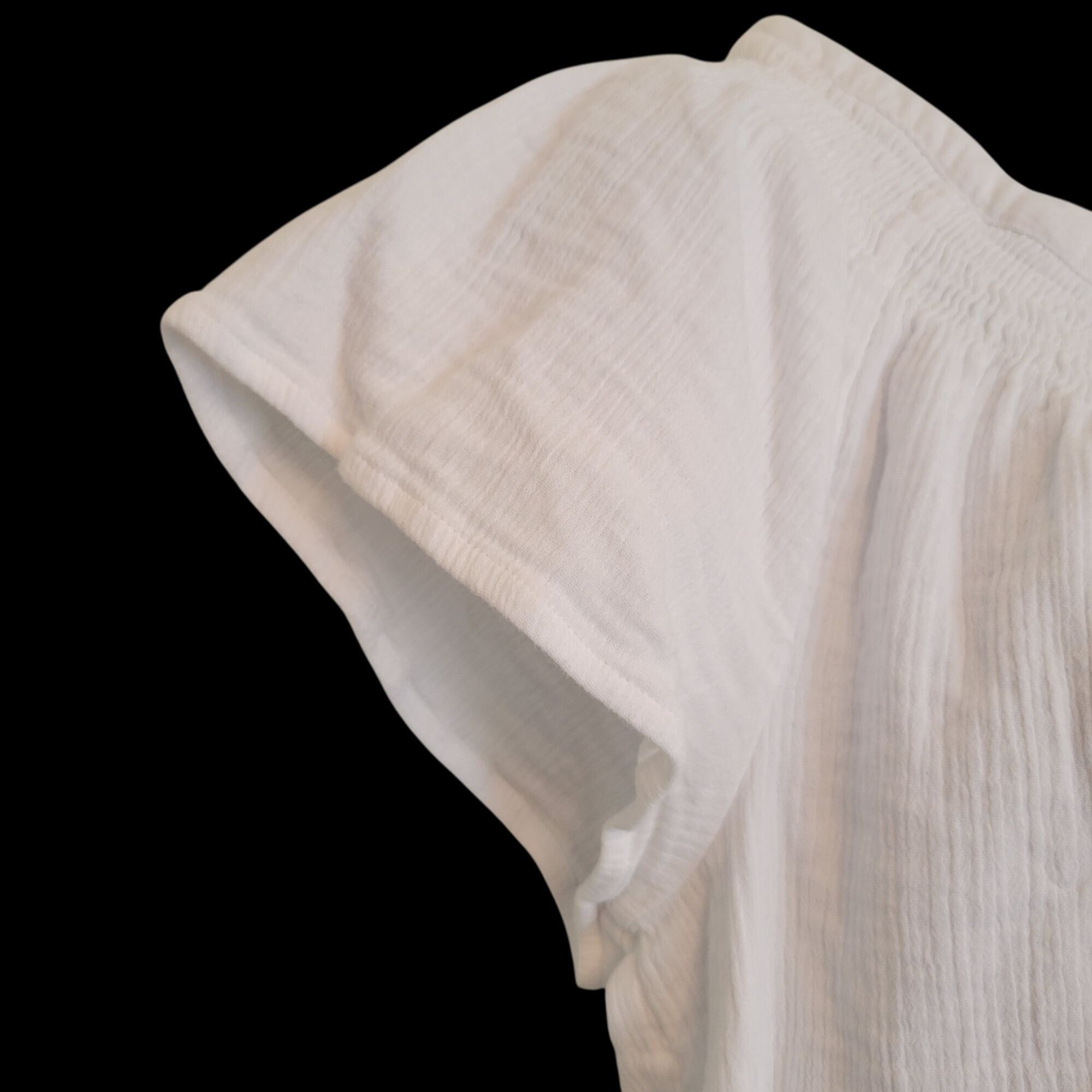 Vineyard Vines Vineyard Vines White Flutter Sleeve White Top Smocked Cotton Size M / US 6-8 / IT 42-44 - 5 Thumbnail