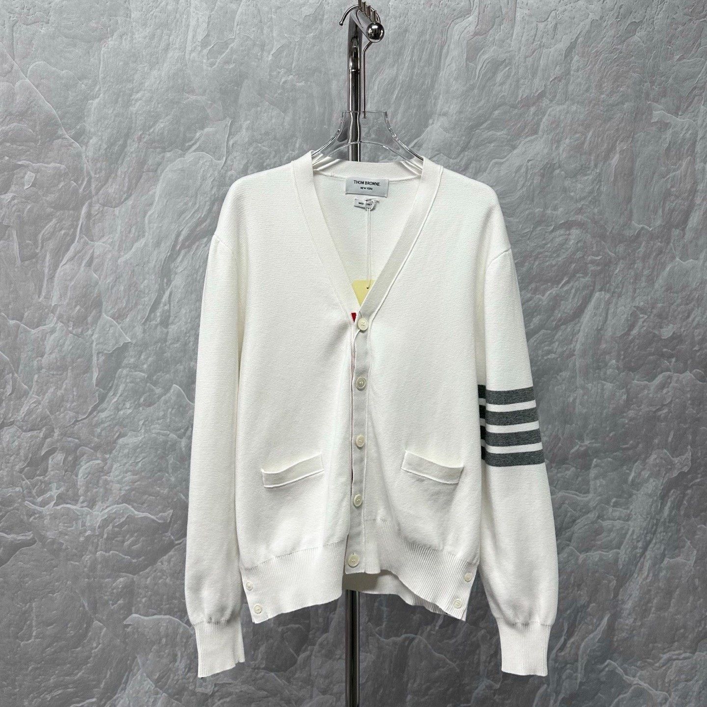 Thom Browne Thom Browne Striped V-Neck Cardigan Size US L / EU 52-54 / 3 - 1 Thumbnail
