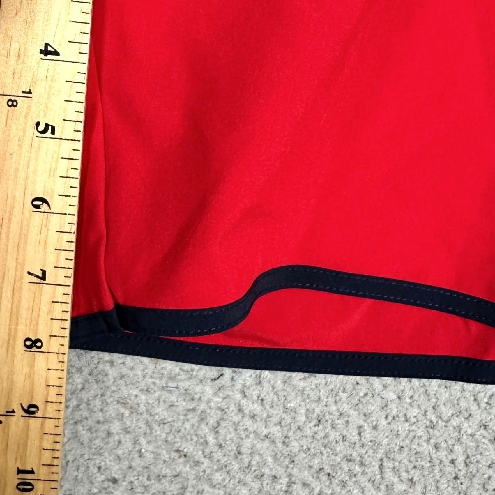 Vineyard Vines Vineyard Vines Board Shorts Men 36 Red Navy Surfing Performance Quick Dry EUC Size US 36 / EU 52 - 6 Thumbnail