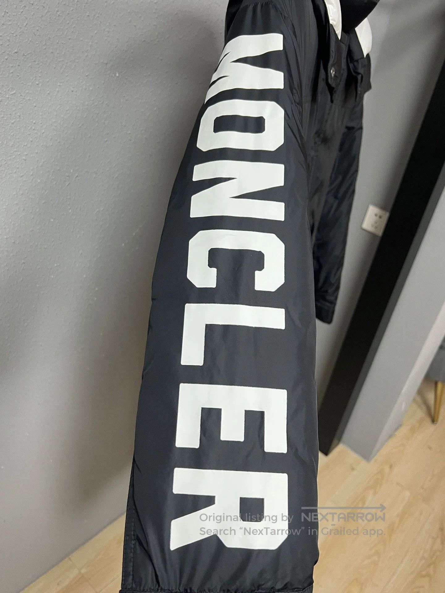 Moncler Moncler Slogan Down Jacket. Size XS / US 0-2 / IT 36-38 - 4 Thumbnail