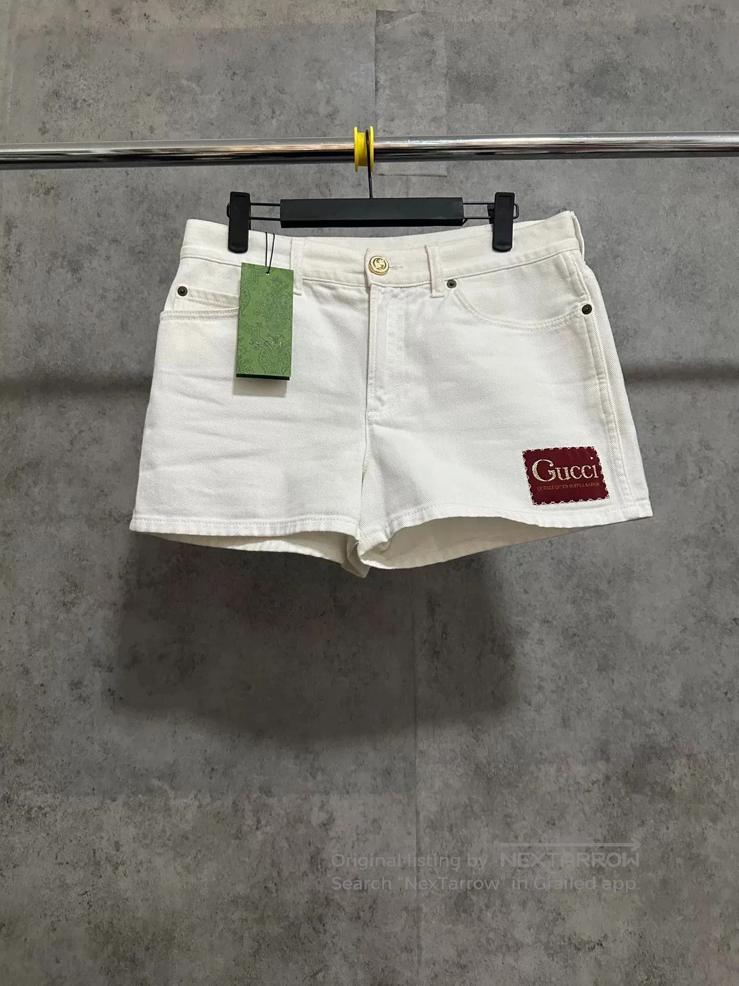 Gucci gucci white gold embroidered shorts. Size 27" / US 4 / IT 40 - 1 Thumbnail