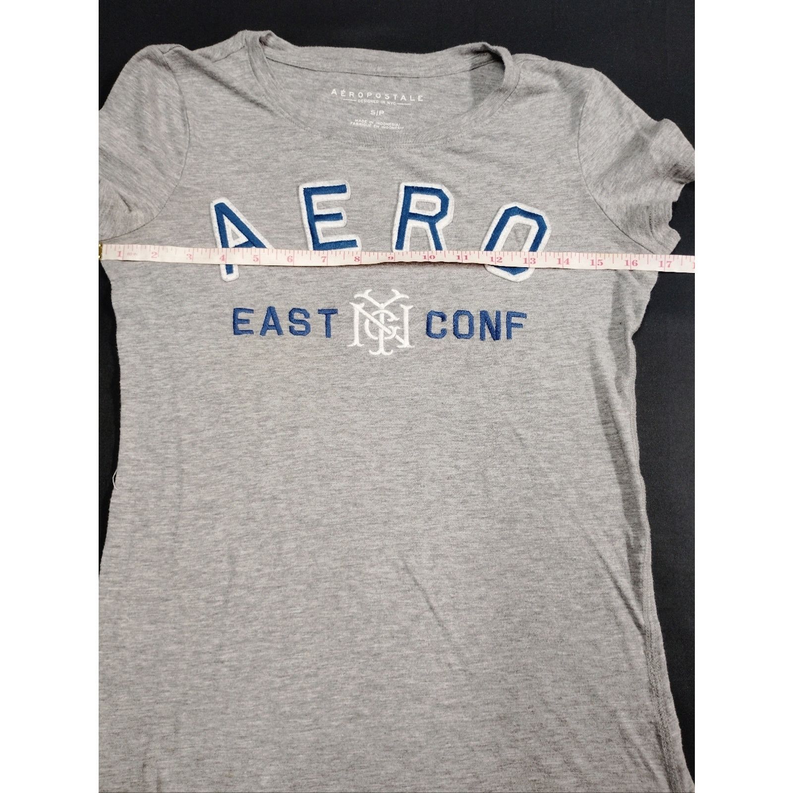 Aeropostale Aeropostale Gray Tee with Blue 'AERO East Conf' Applique Size S / US 4 / IT 40 - 4 Thumbnail