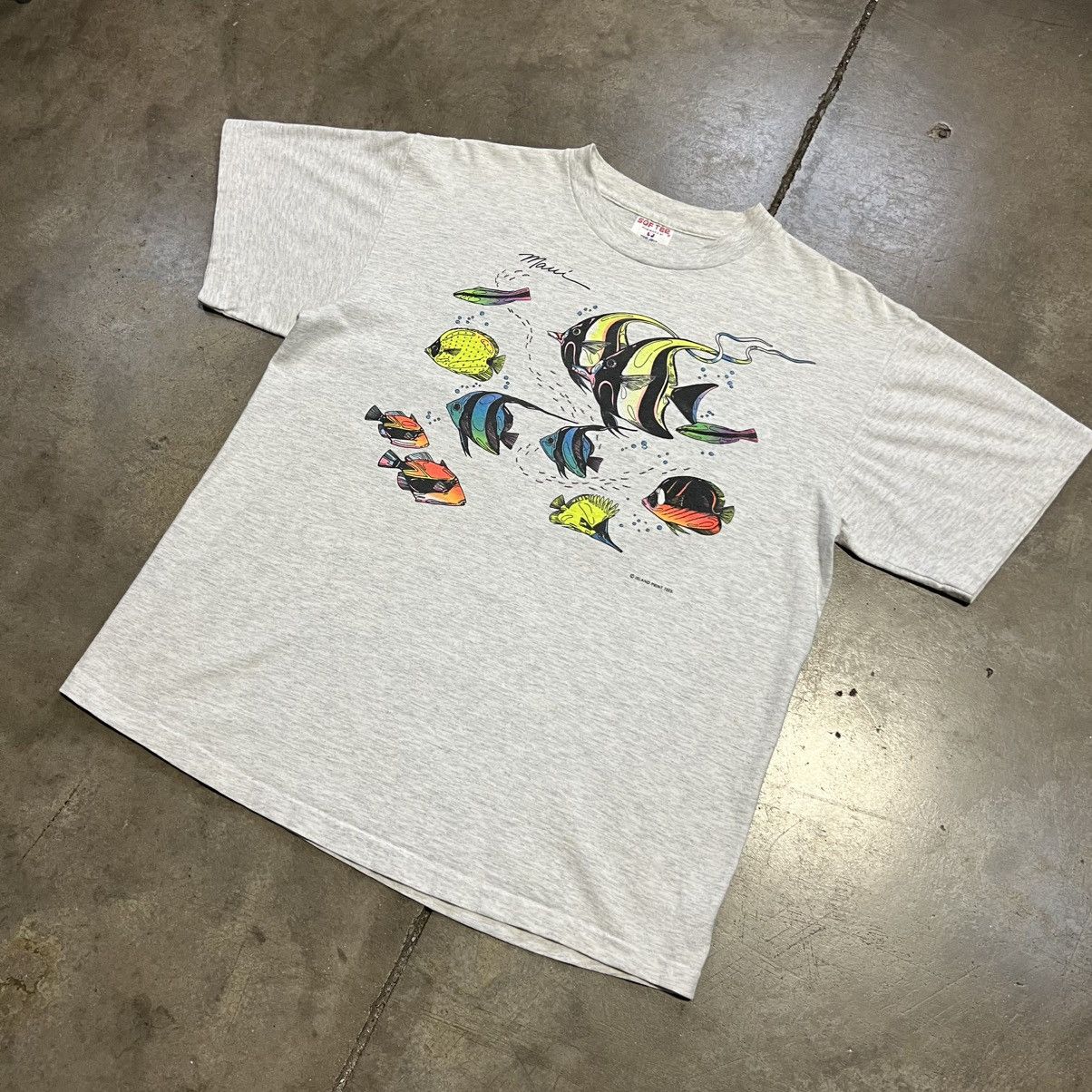Vintage Vintage 90s Maui Hawaii Fish Graphic T Shirt Single Stitched Size US XL / EU 56 / 4 - 2 Thumbnail