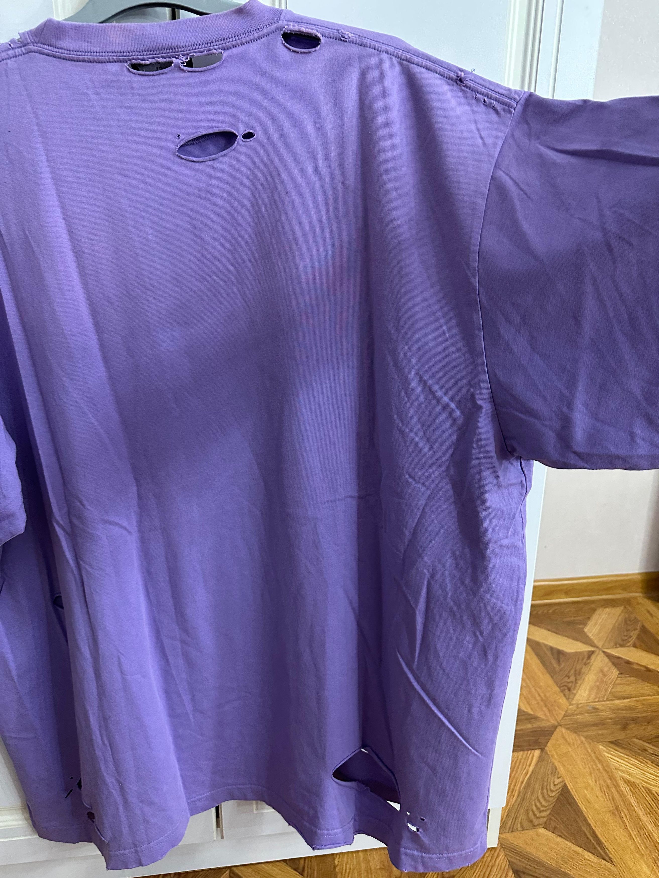 Balenciaga CC000013 Balenciaga Logo Destroyed T-Shirt in Purple Size US L / EU 52-54 / 3 - 7 Thumbnail