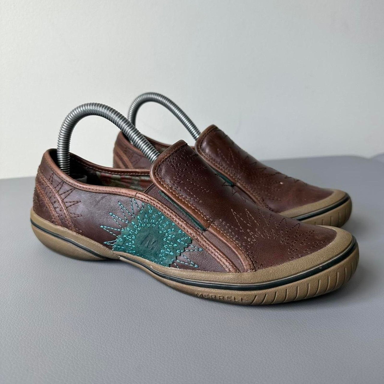 Merrell × Vintage Vintage 00s Merrell Brown Slip On Rubber Leather Shoe Size US 7 / IT 37 - 1 Thumbnail