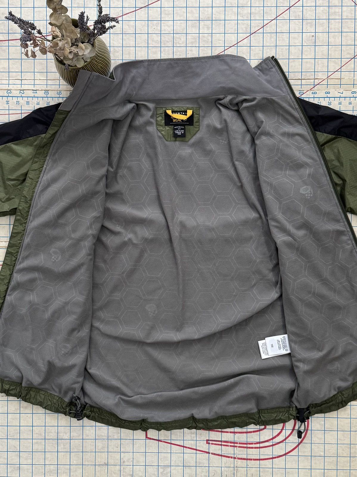 Mountain Hardwear Mountain Hard Wear Full Zip Lightweight Jacket Dark Green S Size US S / EU 44-46 / 1 - 10 Thumbnail