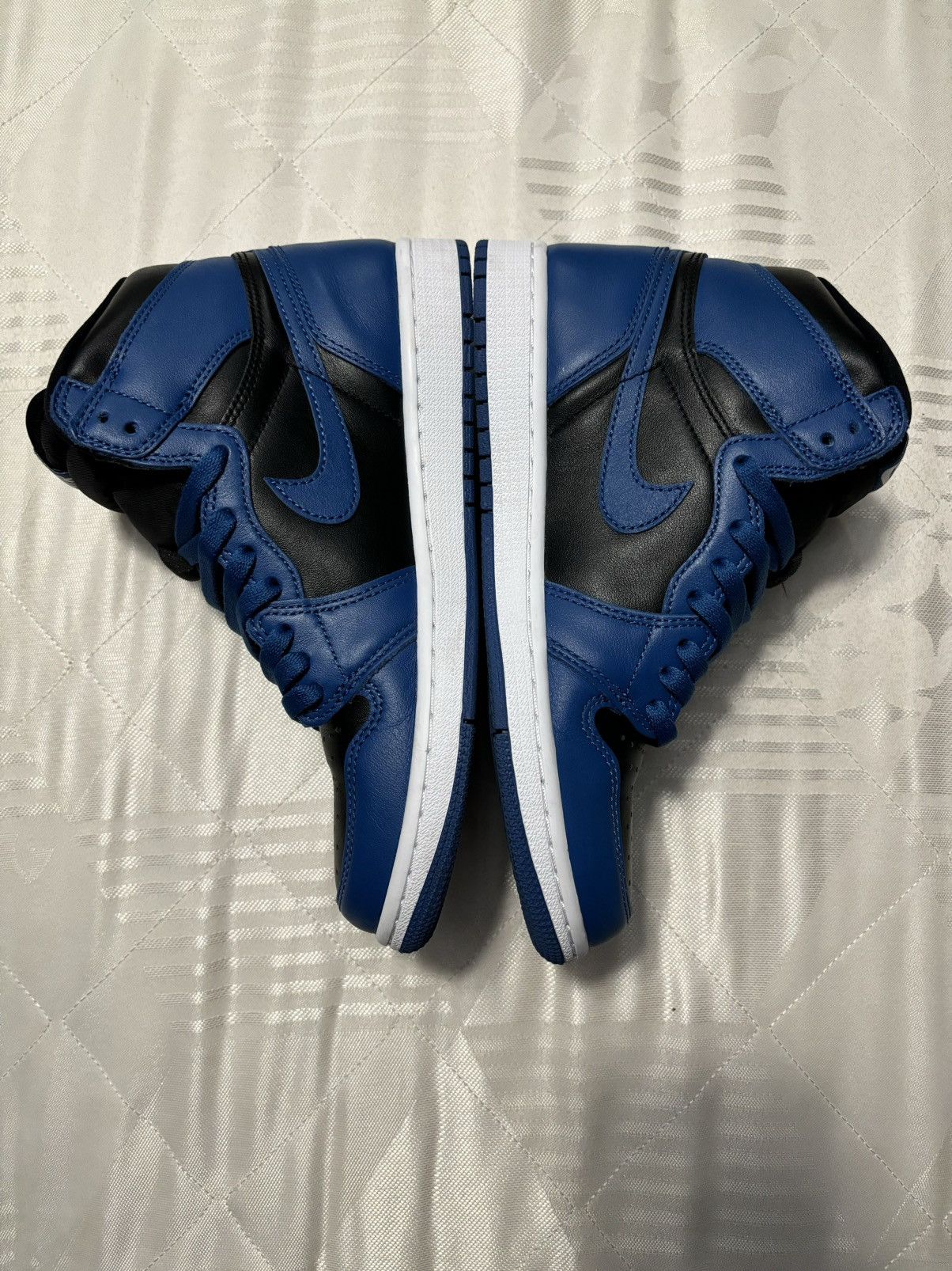 Jordan Brand Air Jordan 1 Retro High OG ‘Dark Marina Blue’ Size US 8 / EU 41 - 2 Thumbnail
