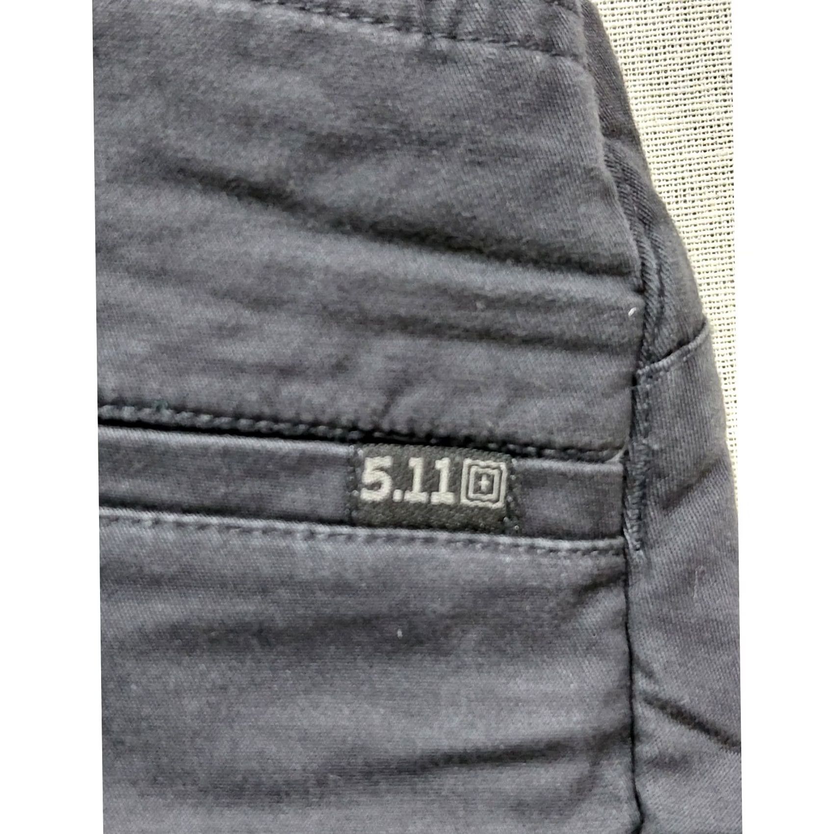 Vintage 5.11 Tactical Shorts Gray Solid Woven Cargo Pocket Men Size 0 Adult Small Button Rise Mid 10-12 In Lightweight Summer Casual Outdoor Functional Logo Size 25" / US 0 / IT 36 - 4 Thumbnail