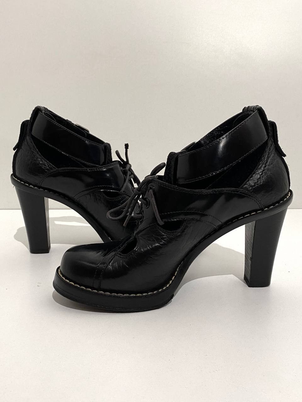 Balenciaga Balenciaga Black Leather Cut Out Lace Up Heels Boots Vintage Size US 6 / IT 36 - 7 Thumbnail