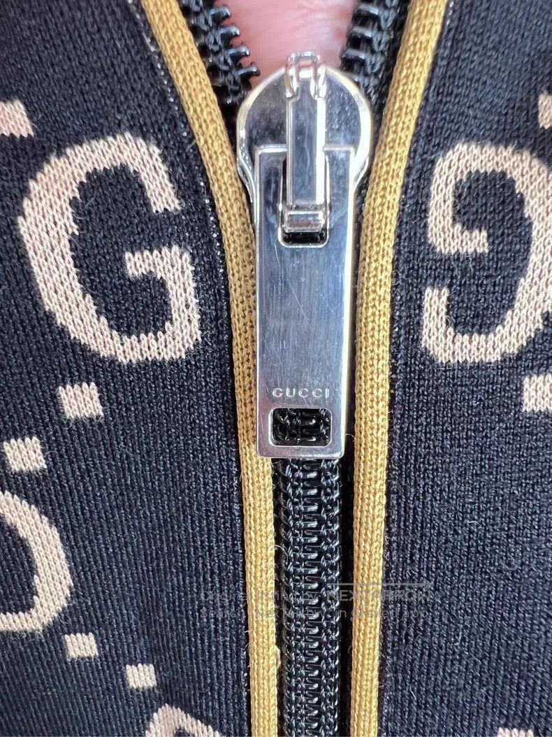 Gucci Gucci Black and gray full-printed logo school uniform jack Size US XL / EU 56 / 4 - 5 Thumbnail
