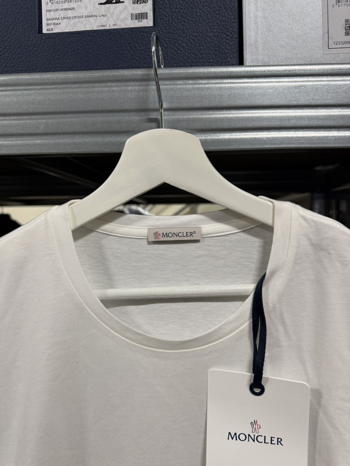 Moncler Moncler Patch Logo T-Shirt NEW 350$ Size L / US 10 / IT 46 - 3 Thumbnail