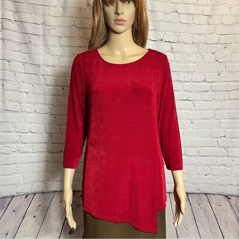 Chicos Chico's Travelers Red Liquid Knit Top Asymmetrical Hem Size Size M / US 6-8 / IT 42-44 - 1 Thumbnail