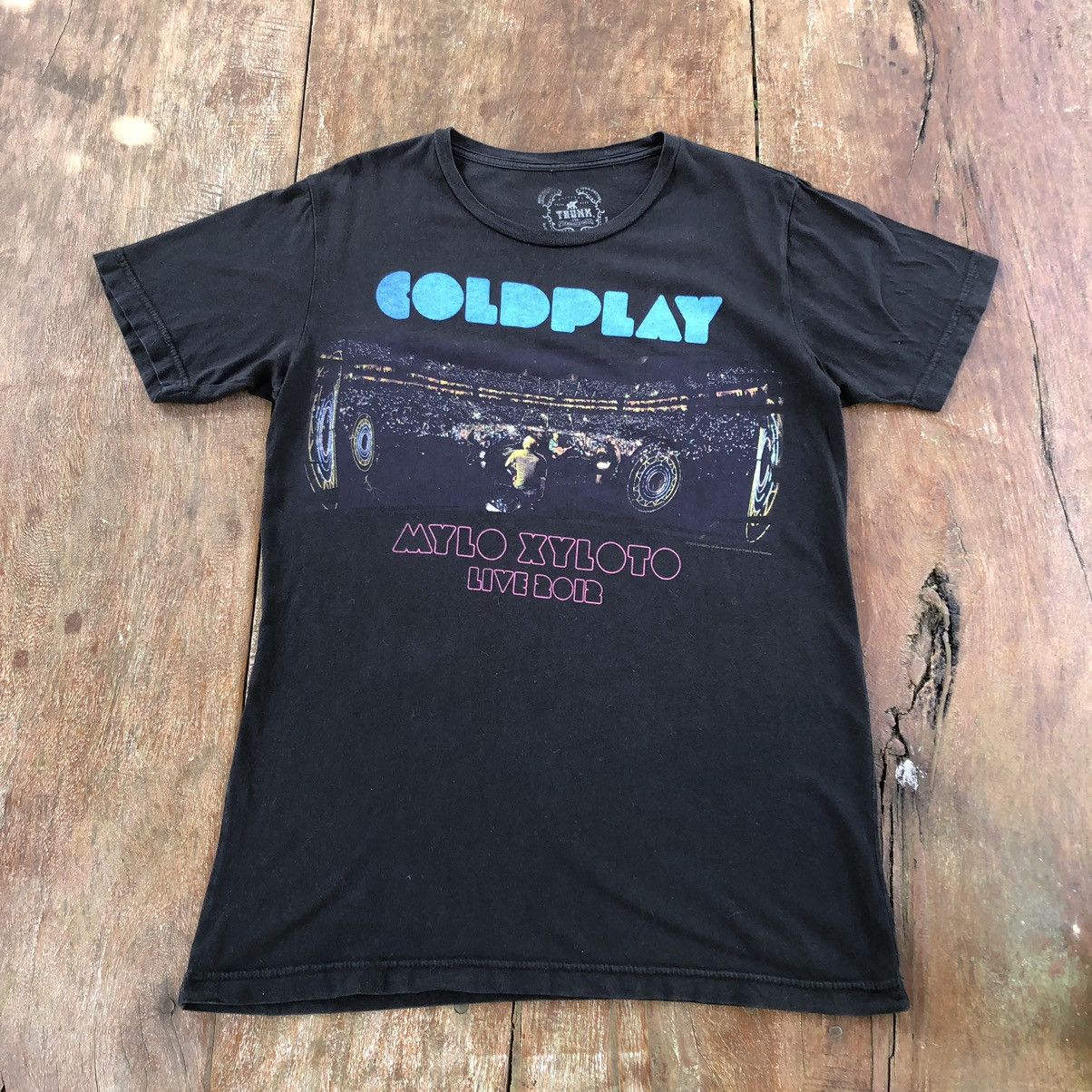 Band Tees Vintage 2012 Coldplay Band Tour T Shirt Size US M / EU 48-50 / 2 - 2 Thumbnail
