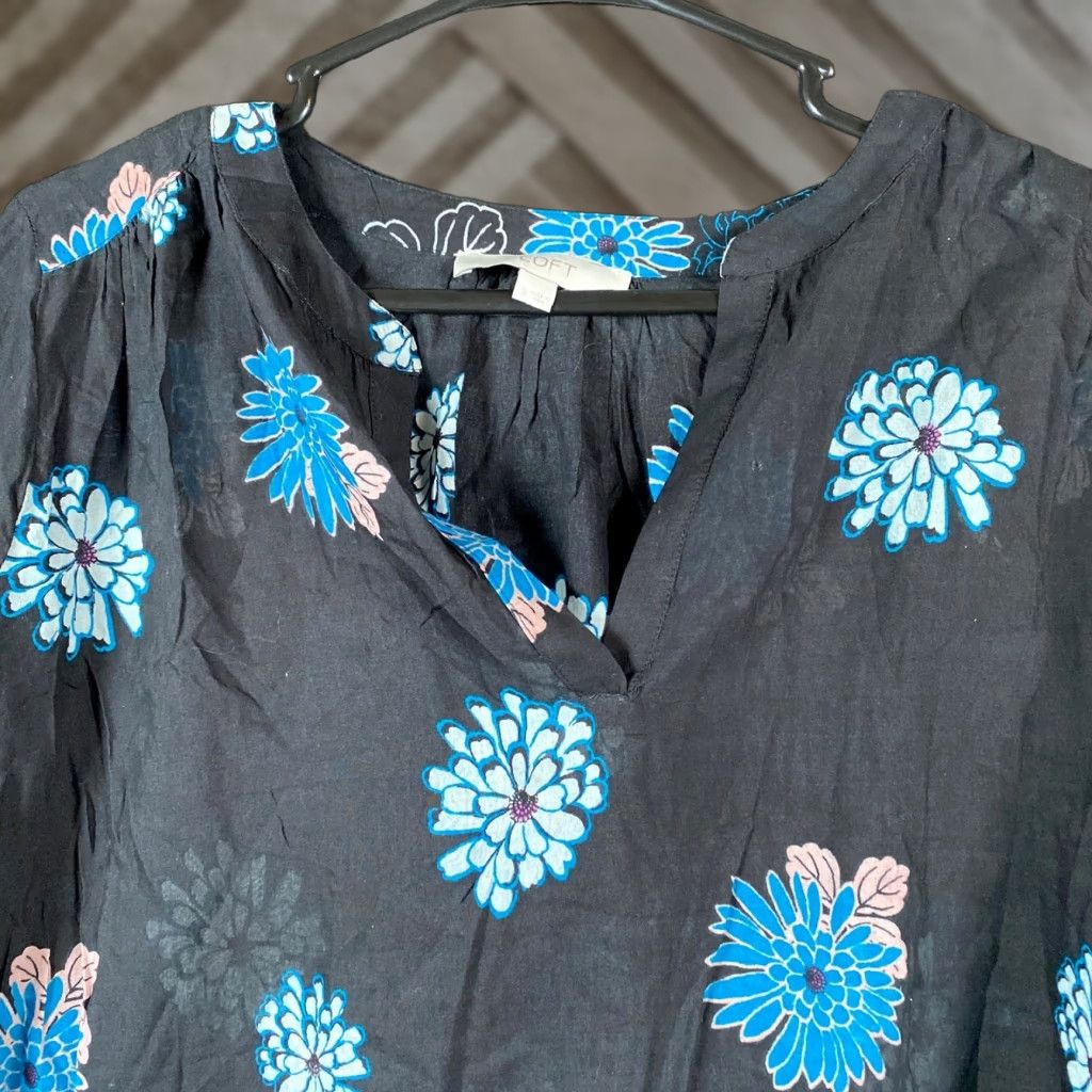 Loft VINTAGE LOFT Blouse Womens Black Floral Sheer Long Sleeve V Neck Tunic S Size S / US 4 / IT 40 - 1 Thumbnail