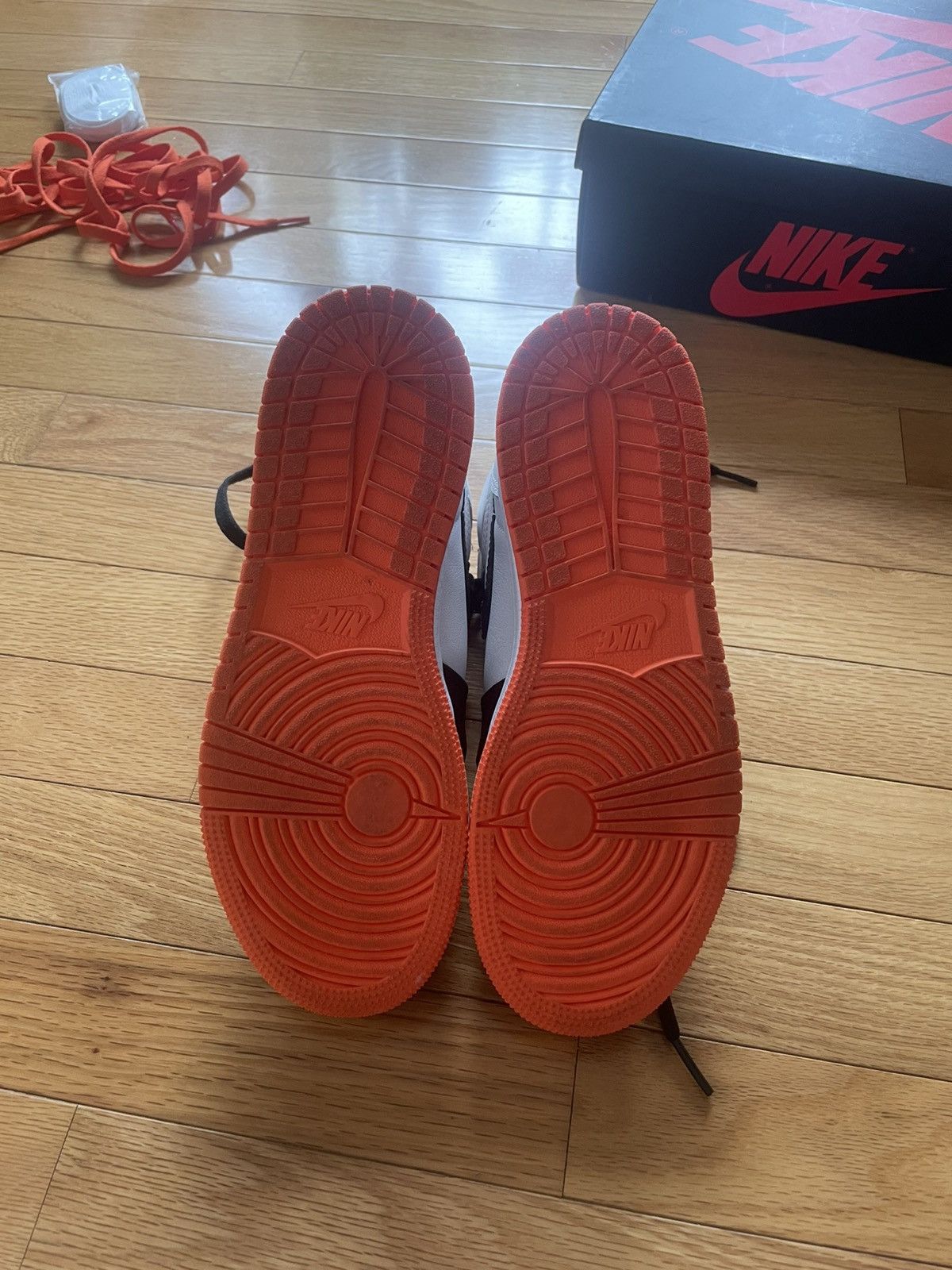 Nike Nike Jordan 1 Retro High - Electro Orange - Size 4.5Y Size US 5 / EU 37 - 5 Thumbnail