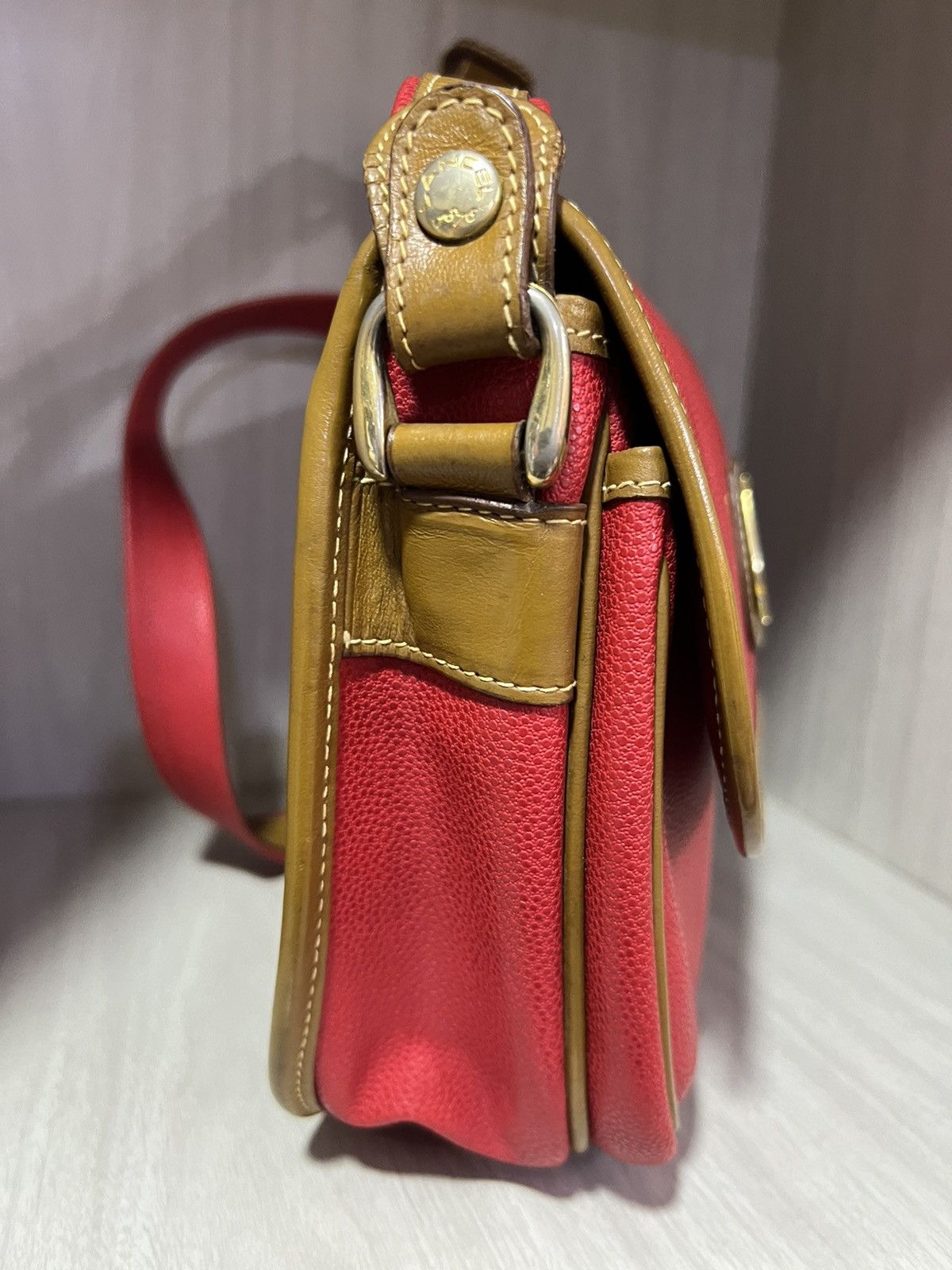 Lancel × Leather × Vintage Vintage Lancel sling bag( good as new) Size ONE SIZE - 4 Thumbnail