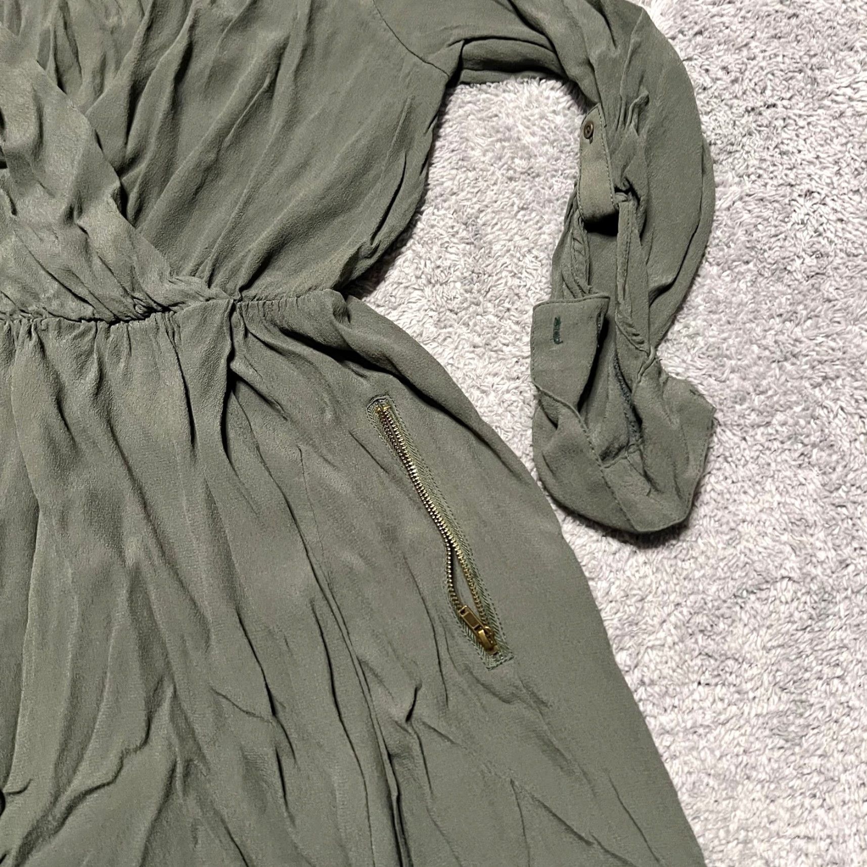 MAEVE Anthropologie Green Women\'s Medium Fit & Flare V-Neck Dress** User:  MAEVE Anthropologie Green Women\'s Medium Fit & Flare V-Neck Dress is  available for purchase on au PAY Market - Imported Goods