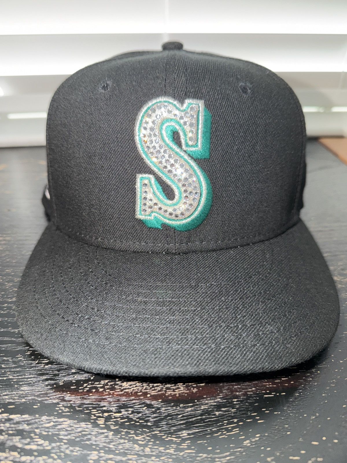 New Era Seattle Mariners 40th anniversary Fitted w/crystals 7-1/4 Size ONE SIZE - 1 Thumbnail