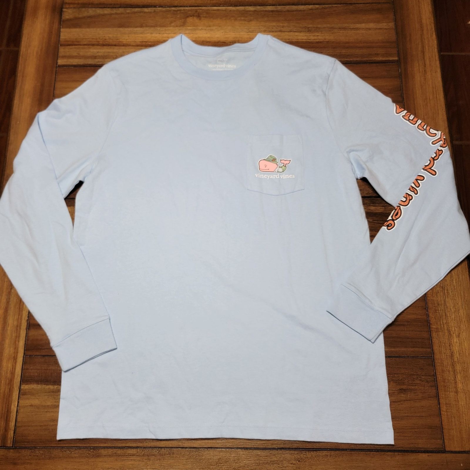 Vineyard Vines Vineyard Vines LS Unisex Tee Oktoberfest Whale - Medium NWT Size US M / EU 48-50 / 2 - 4 Thumbnail