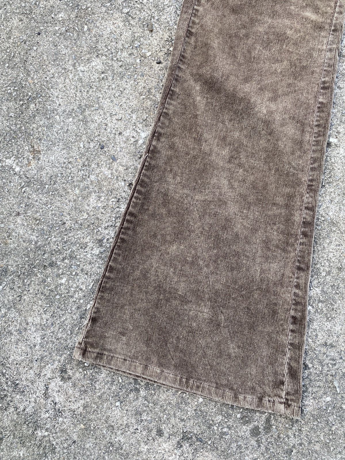 If Six Was Nine × Japanese Brand × Tornado Mart Luocury Japan Corduroy Low Rise Flare Pant Size US 30 / EU 46 - 8 Thumbnail