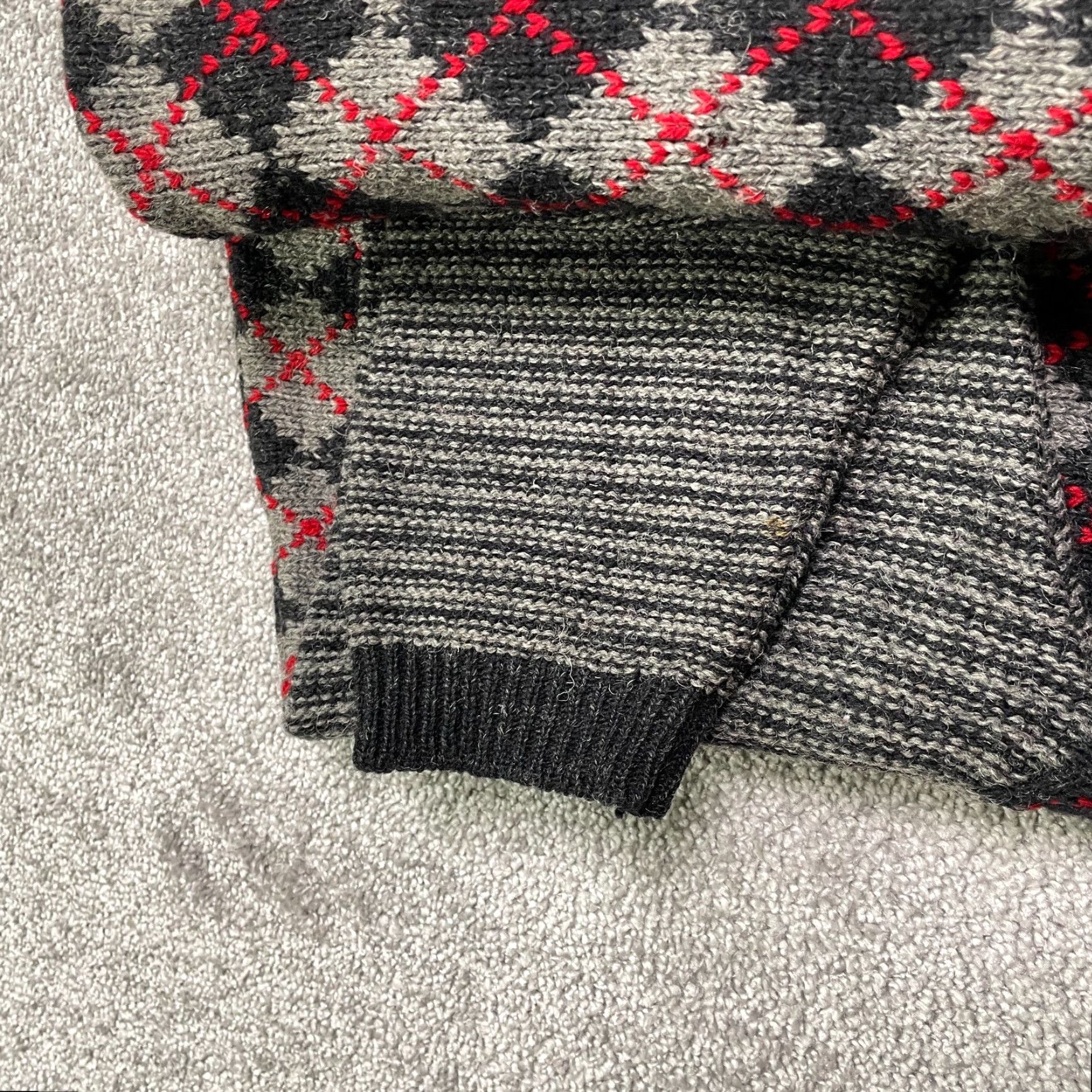 United Colors Of Benetton United Colors of Benetton Argyle Sweater Mens Medium Multicolor Knit Pullover V-Neck Lightweight Breathable Size US M / EU 48-50 / 2 - 5 Thumbnail