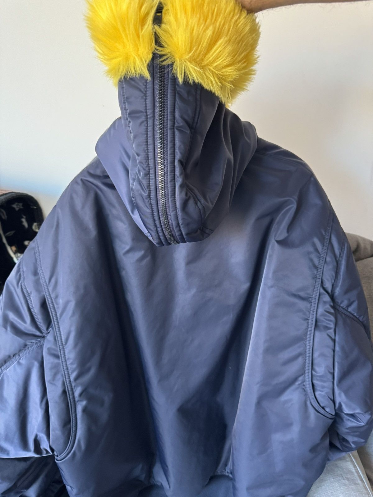 Balenciaga Balenciaga AW21 Faux Fur Bomber Size US M / EU 48-50 / 2 - 7 Thumbnail
