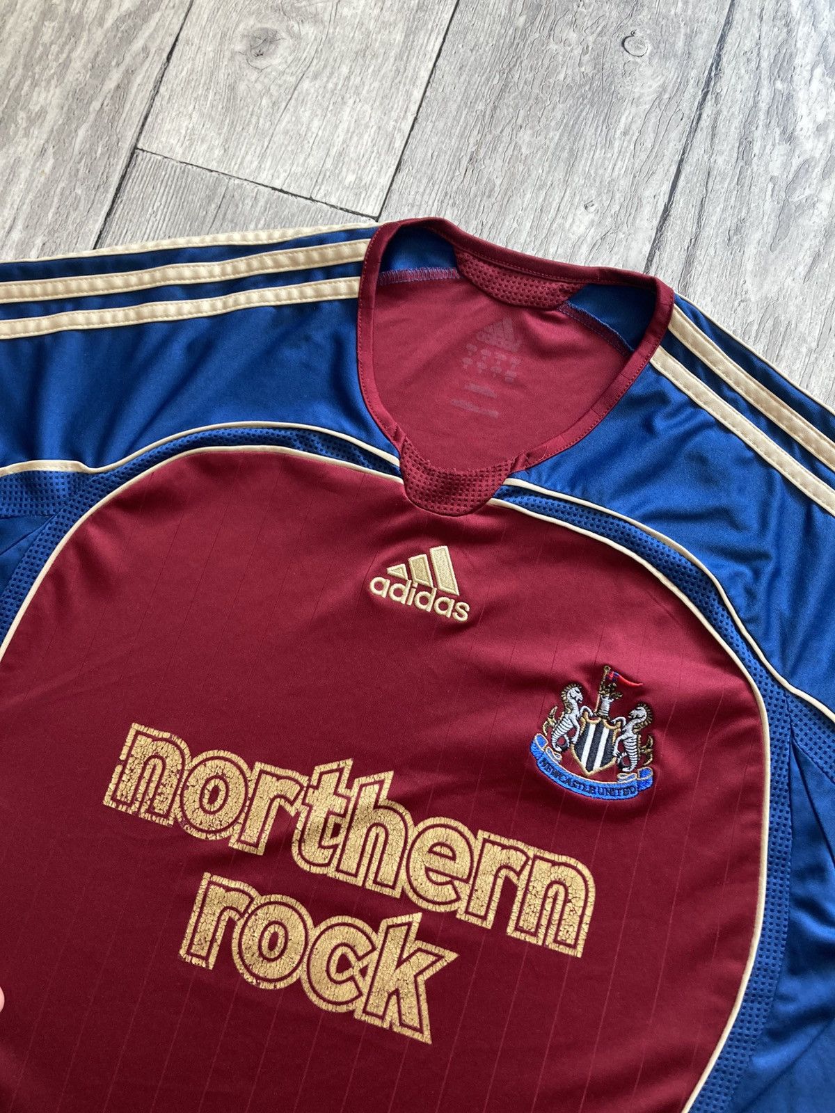 Adidas × Vintage Vintage 06/07 Adidas Newcastle United soccer football Jersey Size US M / EU 48-50 / 2 - 9 Thumbnail