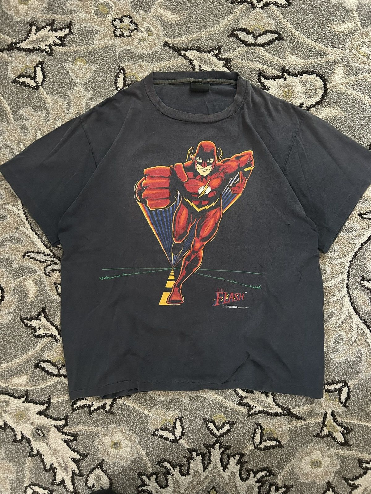 DC Comics The Flash Vintage 1990 DC Comics Tee Size US XL / EU 56 / 4 - 1 Thumbnail