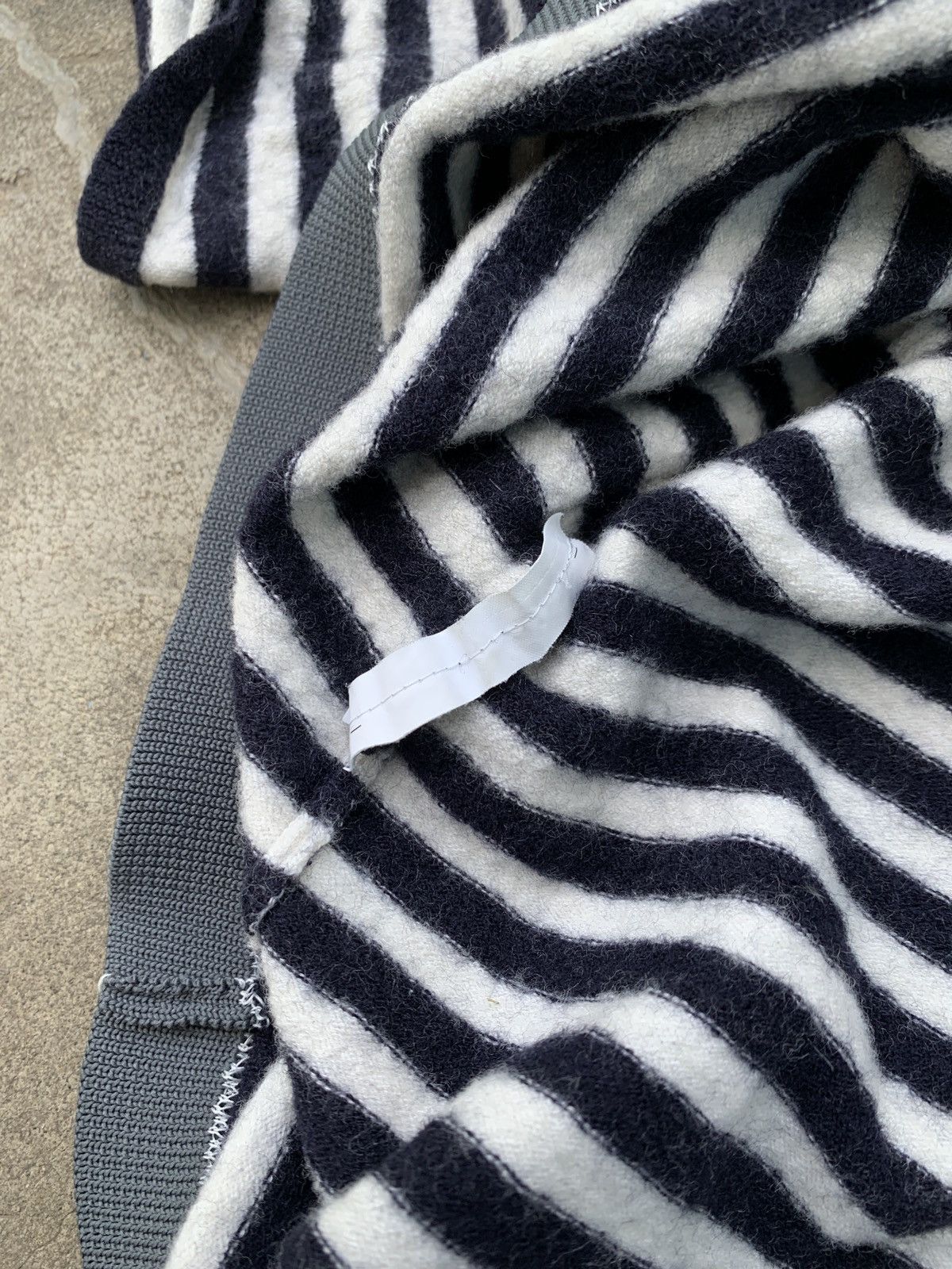 Comme des Garcons Archive Comme des Garcons Striped Wool Crop Sweater Size M / US 6-8 / IT 42-44 - 19 Thumbnail