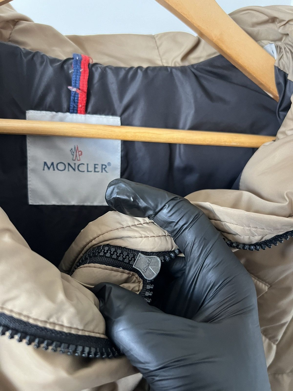 Moncler Moncler Puffer Down Jacket Beige Size 3 Large Size L / US 10 / IT 46 - 11 Thumbnail