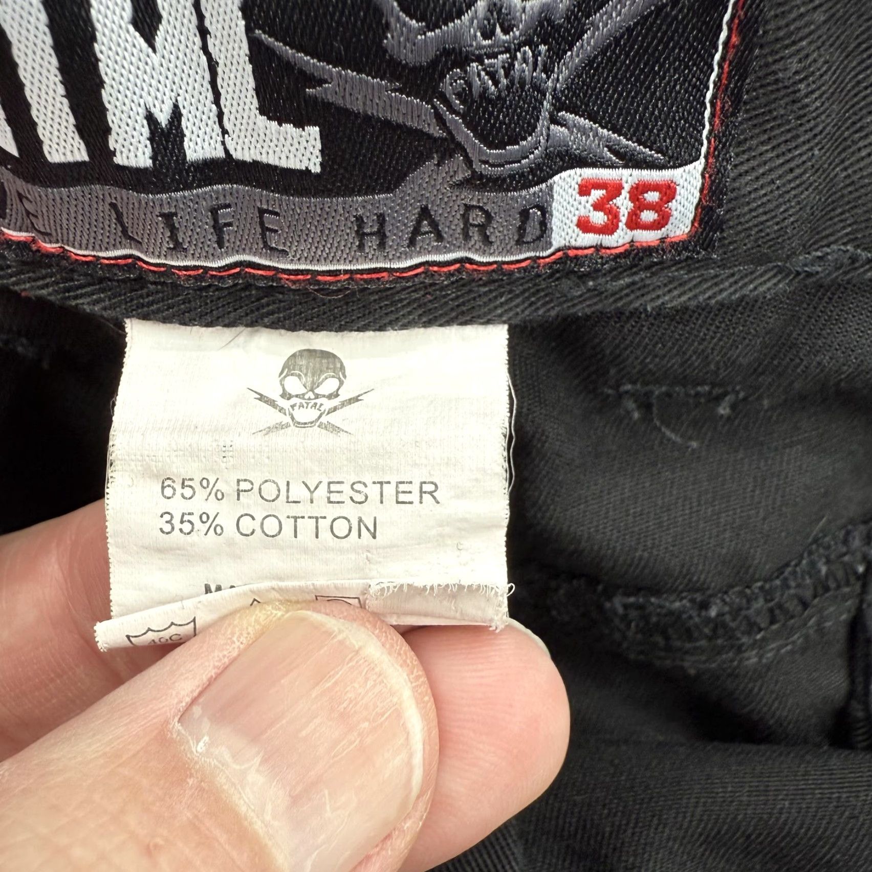 Vintage Fatal Crew Shorts Mens 38 Black Chino Casual Walk Shorts Logo Patch Hem Leather Patch 65% Polyester 35% Cotton Flat Front Belt Loops Pockets Size US 38 / EU 54 - 5 Thumbnail