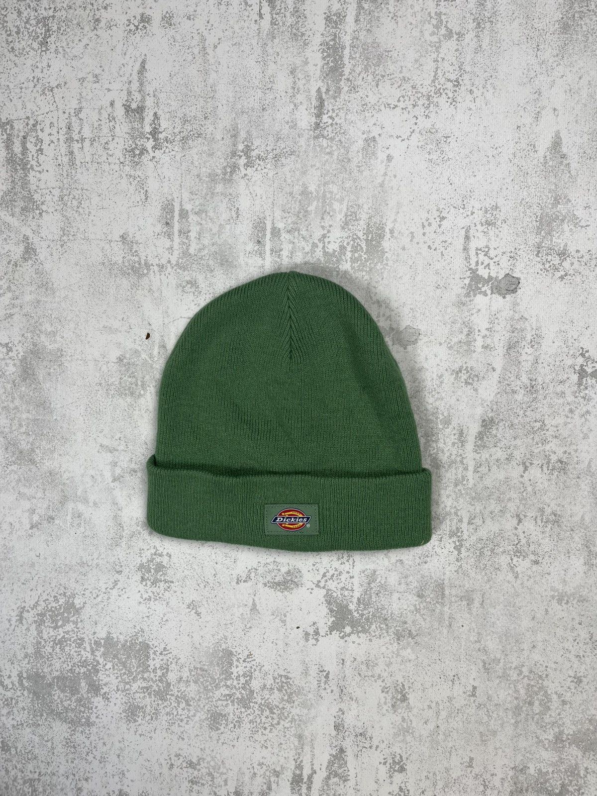 Dickies Iconic Dickies Cuffed Knit Beanie Olive Green Workwear Size ONE SIZE - 1 Thumbnail