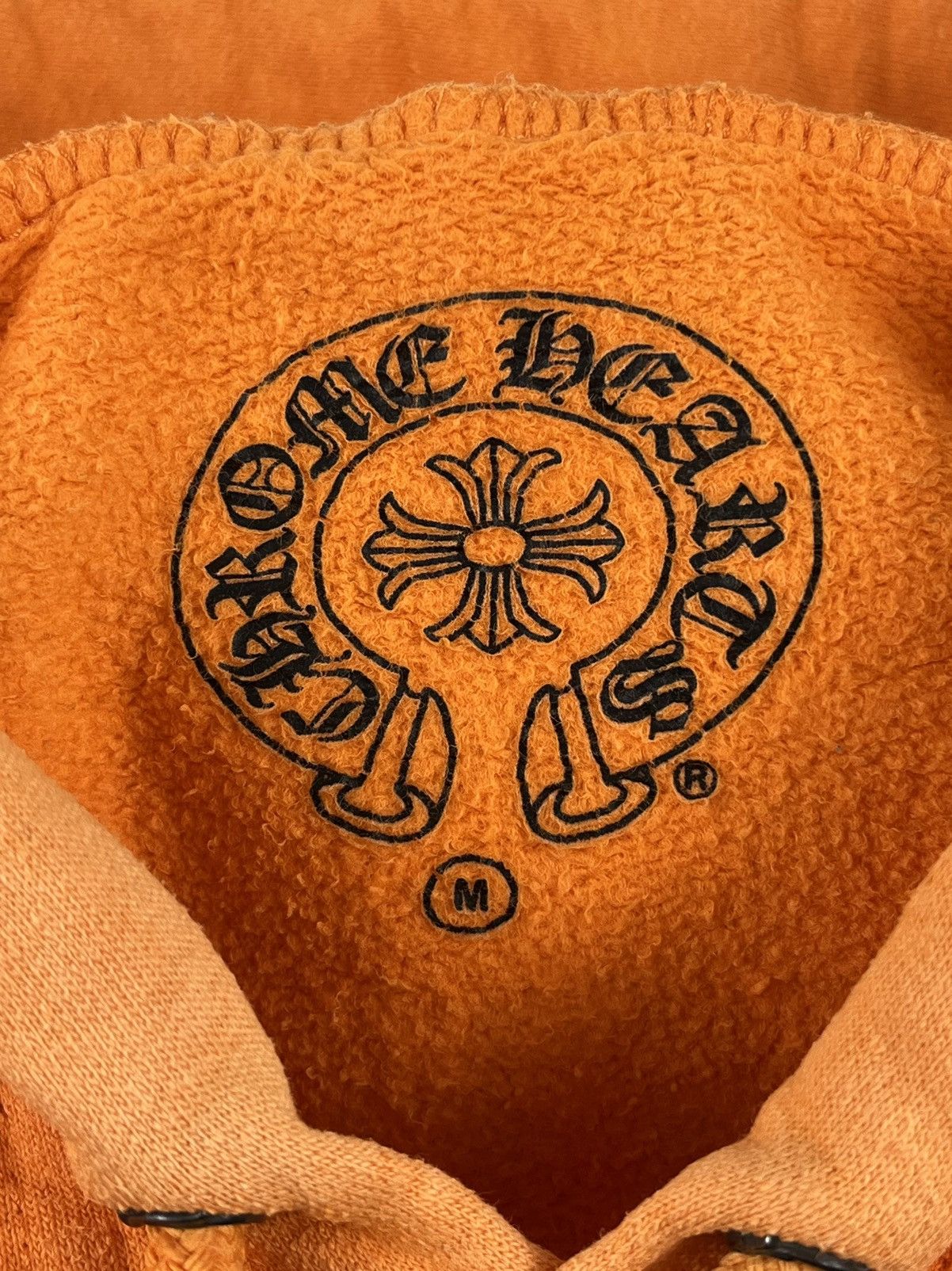 Chrome Hearts × Off-White 2018 Chrome Hearts Off White Scroll Logo Orange Hoodie Size US M / EU 48-50 / 2 - 11 Thumbnail