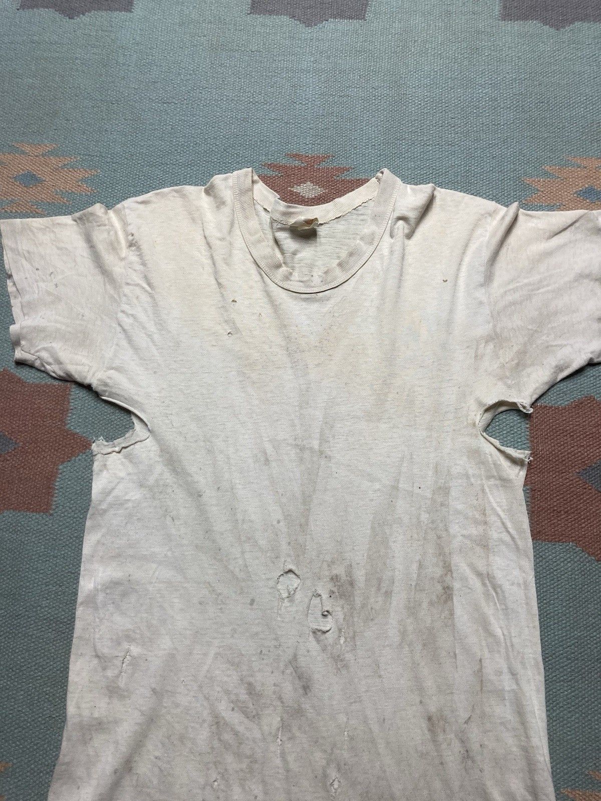 Vintage 60s blank white t shirt Hanes distressed thrashed medium Size US M / EU 48-50 / 2 - 6 Thumbnail